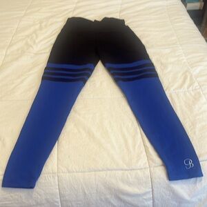 Bombshell Sportswear leggings size medium